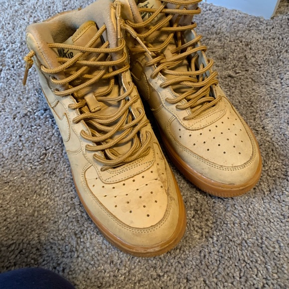 high top ones! - Picture 2 of 3